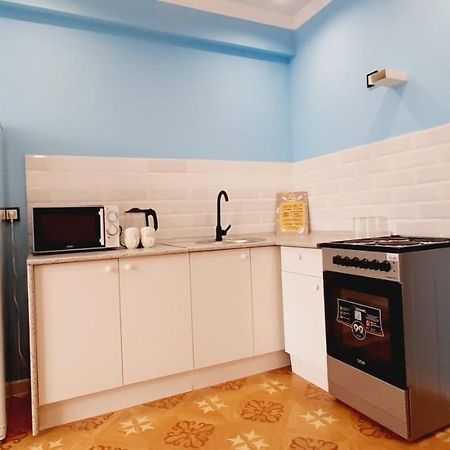 Уютная Квартира С Хорошим Расположением И Интернетом Almaty Luaran gambar